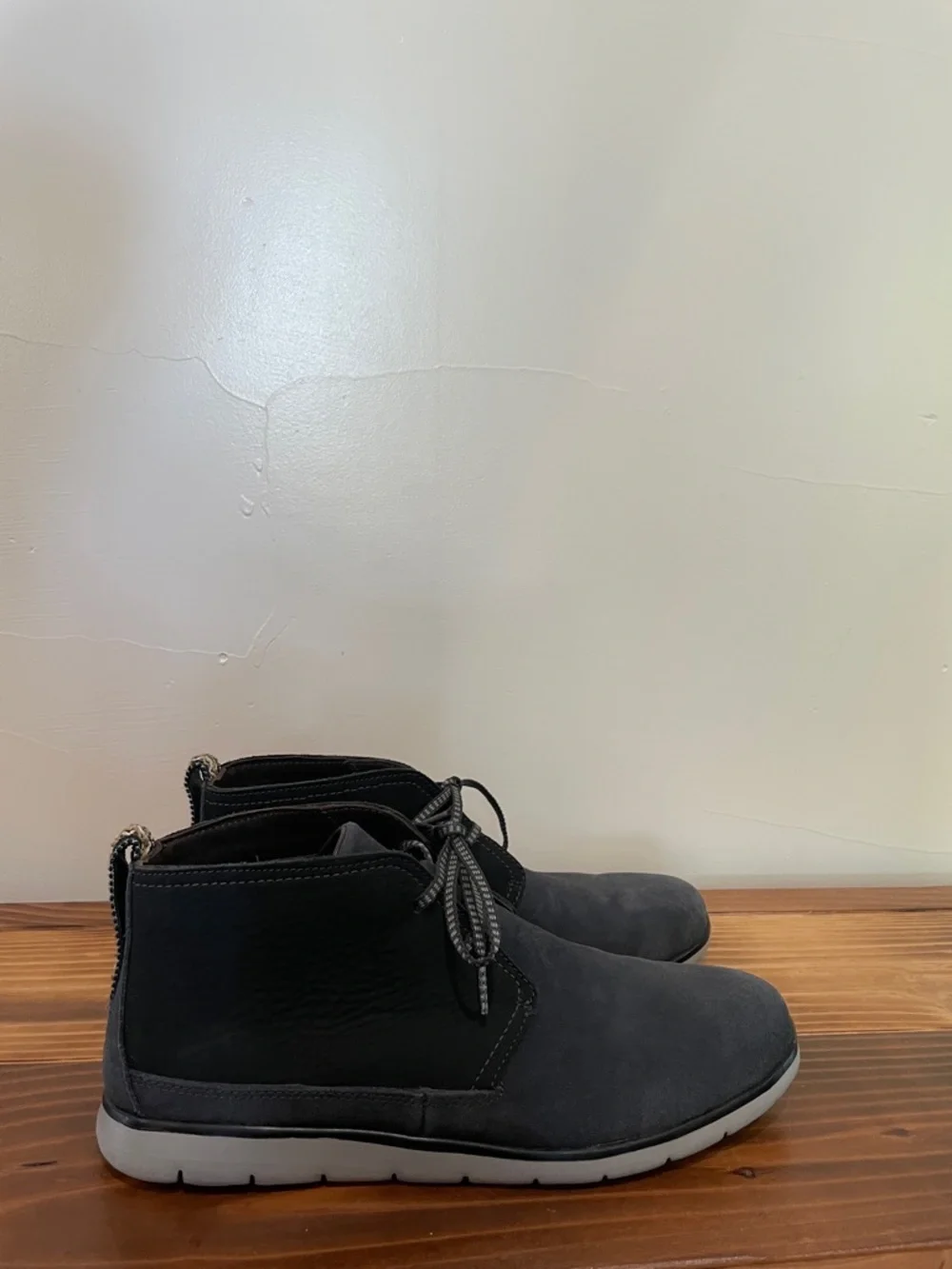 UGG Freamon Men’s Chukka Boots Waterproof Size 9